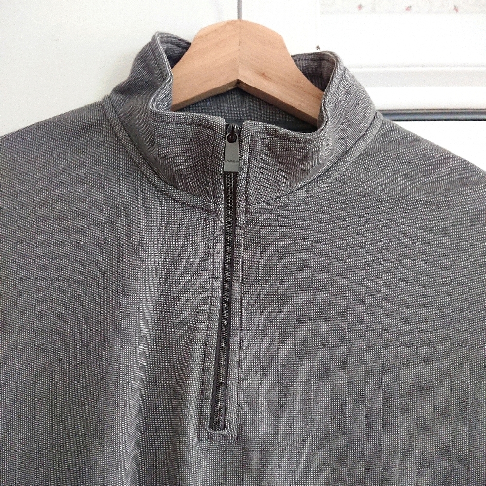 ๐2/$25๐ Calvin Klein Grey Houndstooth Quarter-Zip Long Sleeve Top - Picture 2 of 8